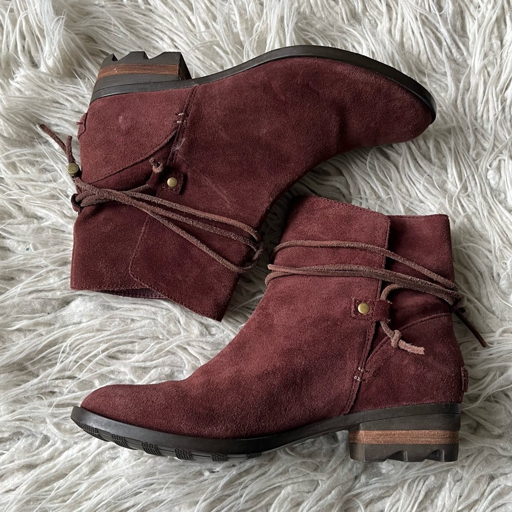 Sorel Farah Short Redwood Hawk Red Suede Heeled Snow Ankle Booties EUC Size 8.5